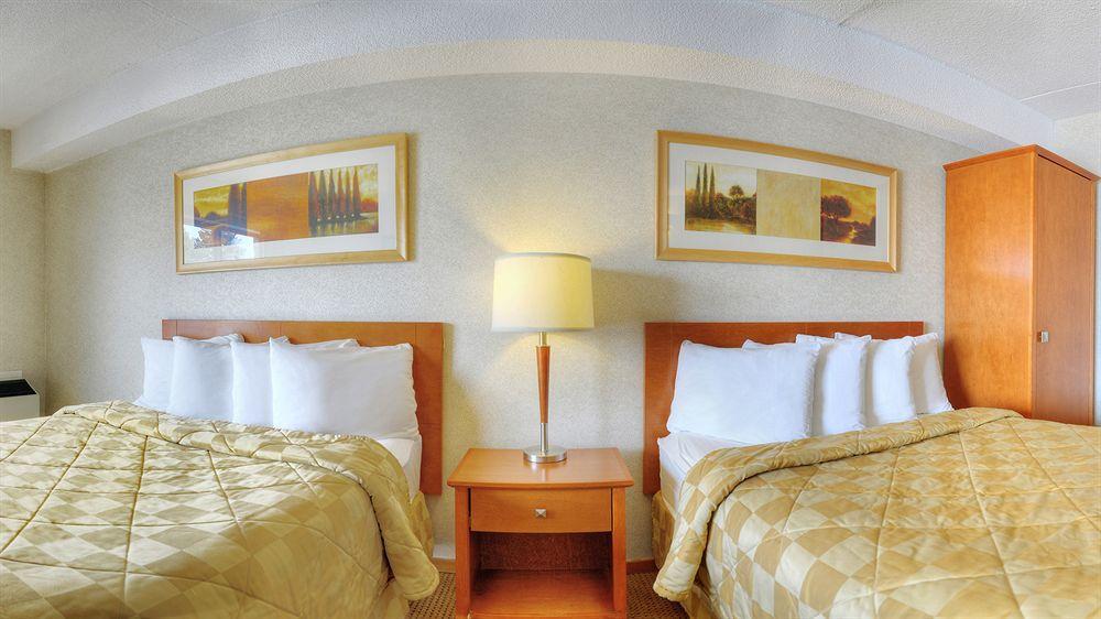 Comfort Inn Simcoe Bagian luar foto
