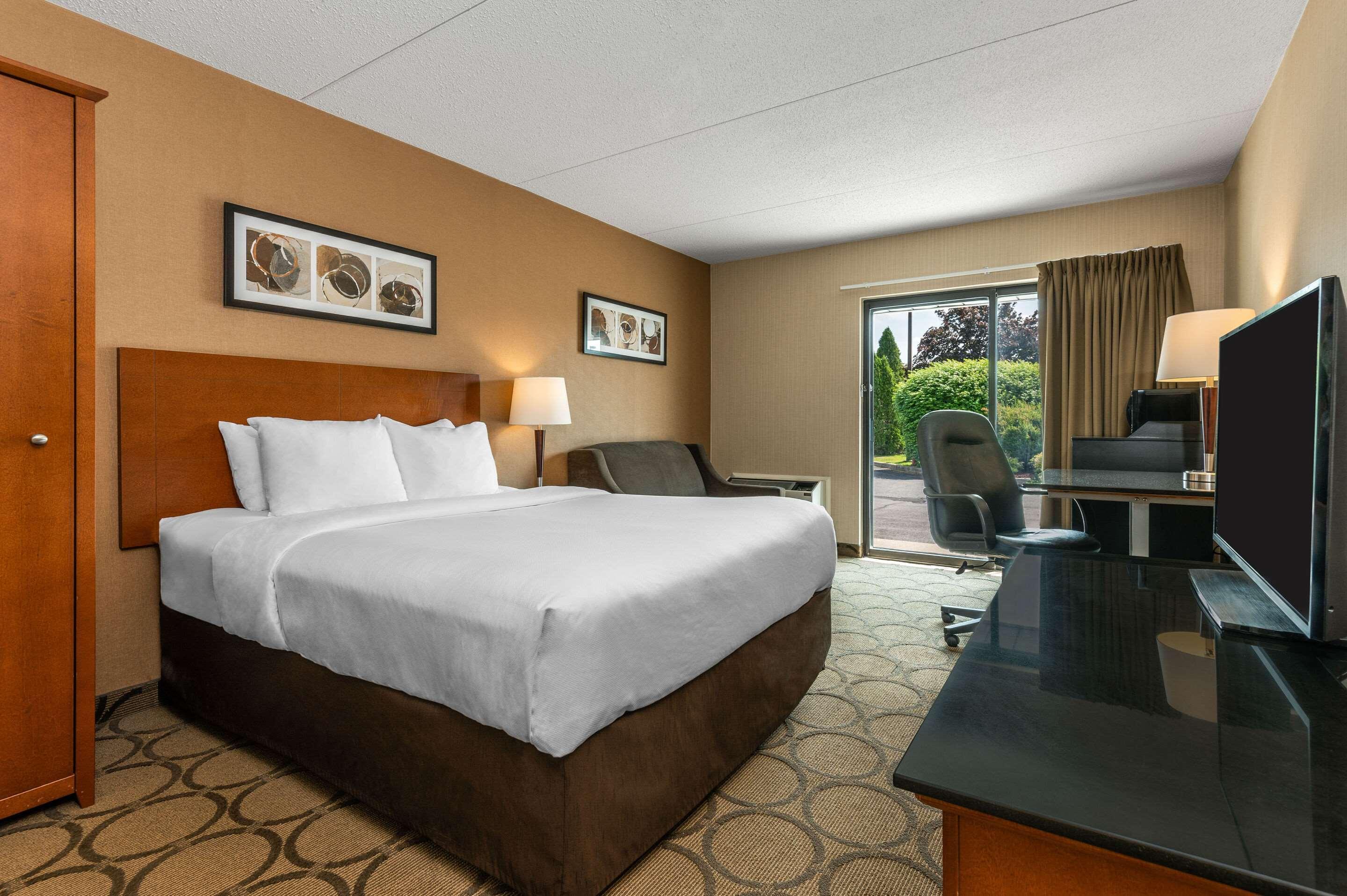 Comfort Inn Simcoe Bagian luar foto