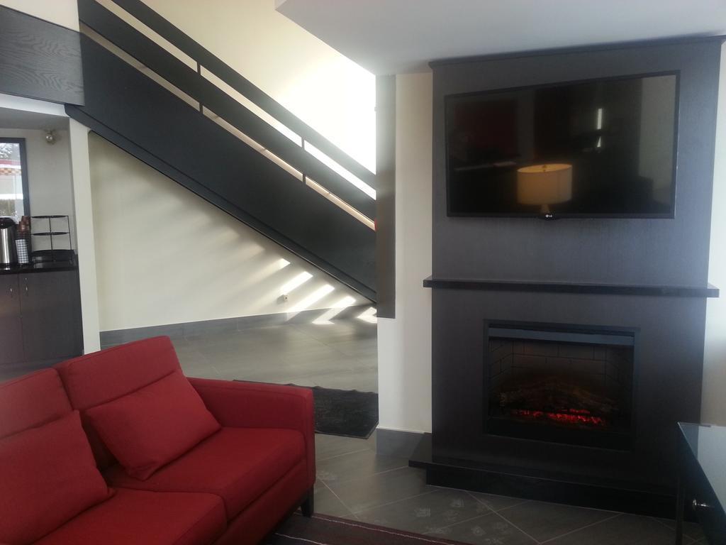 Comfort Inn Simcoe Bagian luar foto