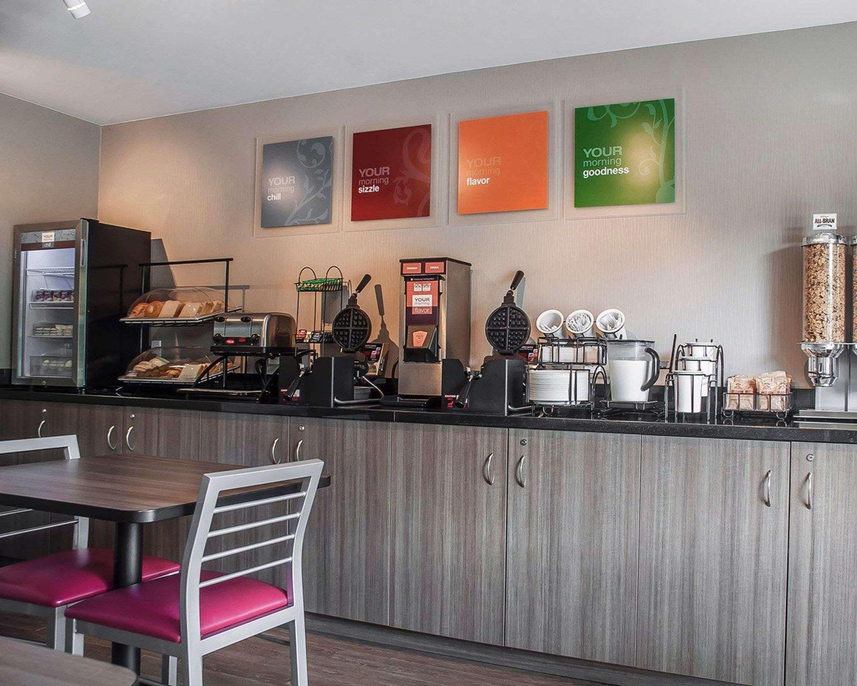 Comfort Inn Simcoe Bagian luar foto