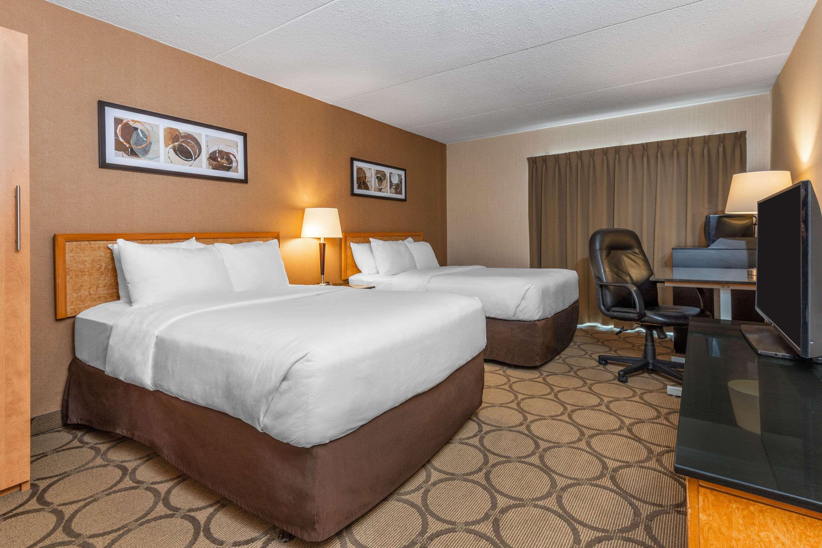 Comfort Inn Simcoe Bagian luar foto