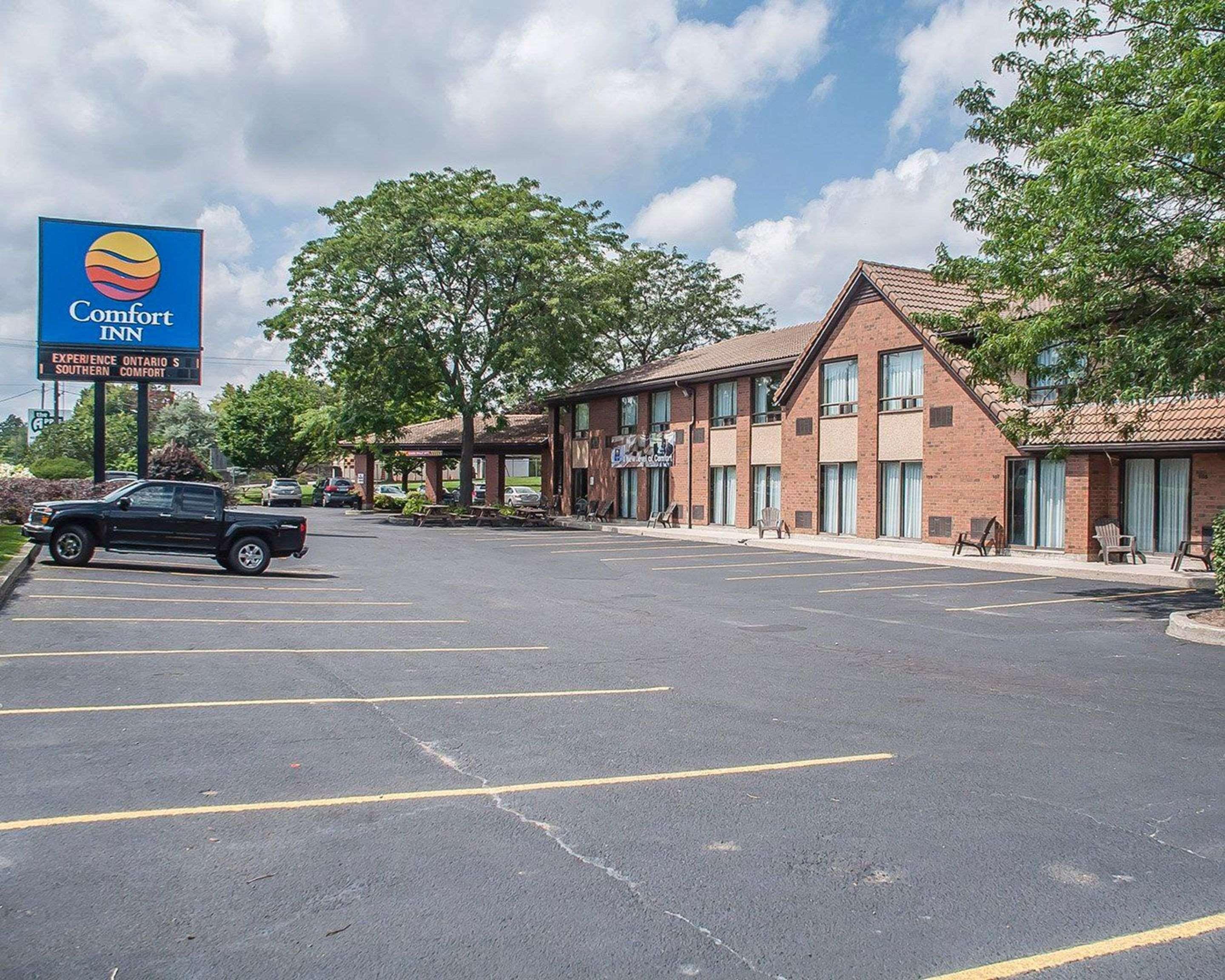 Comfort Inn Simcoe Bagian luar foto