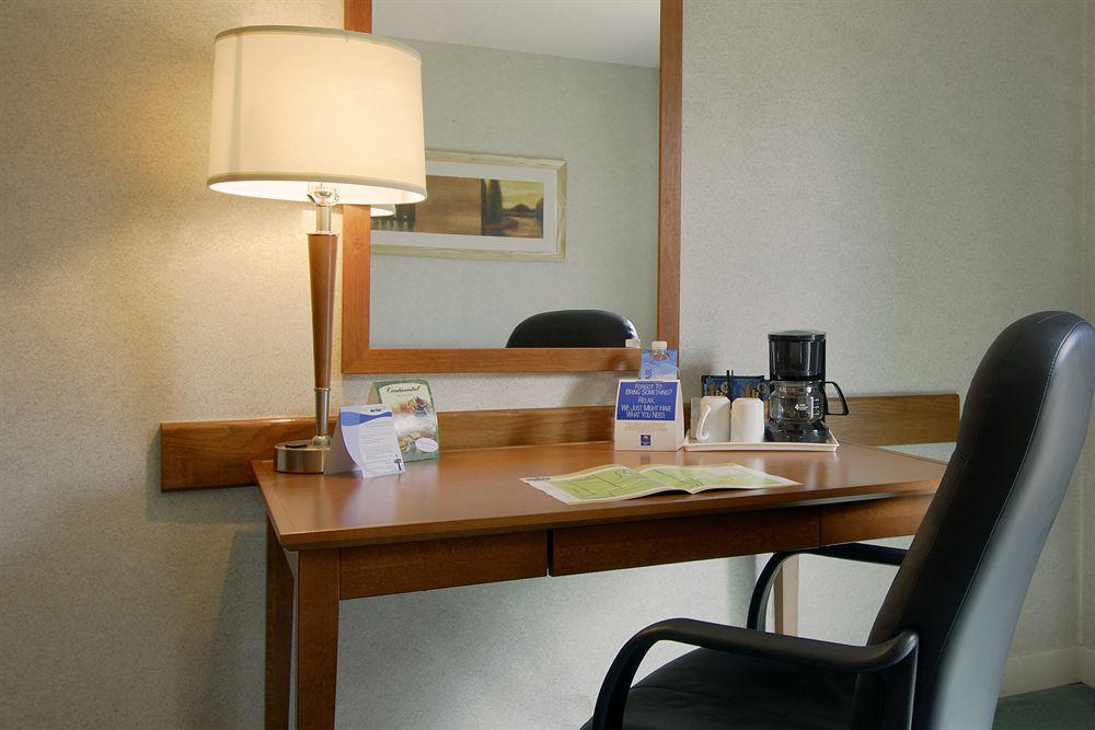 Comfort Inn Simcoe Bagian luar foto
