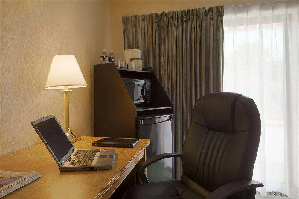 Comfort Inn Simcoe Ruang foto